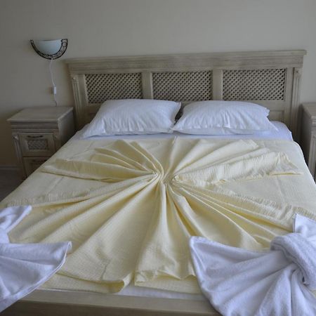 Ashram Hotel Primorsko Exterior foto